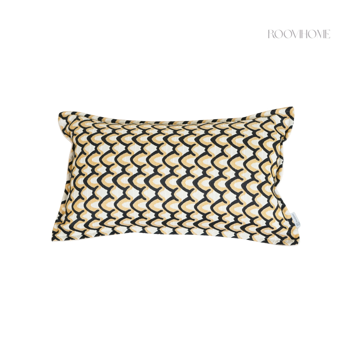 Golden Arc Geometric Cushion