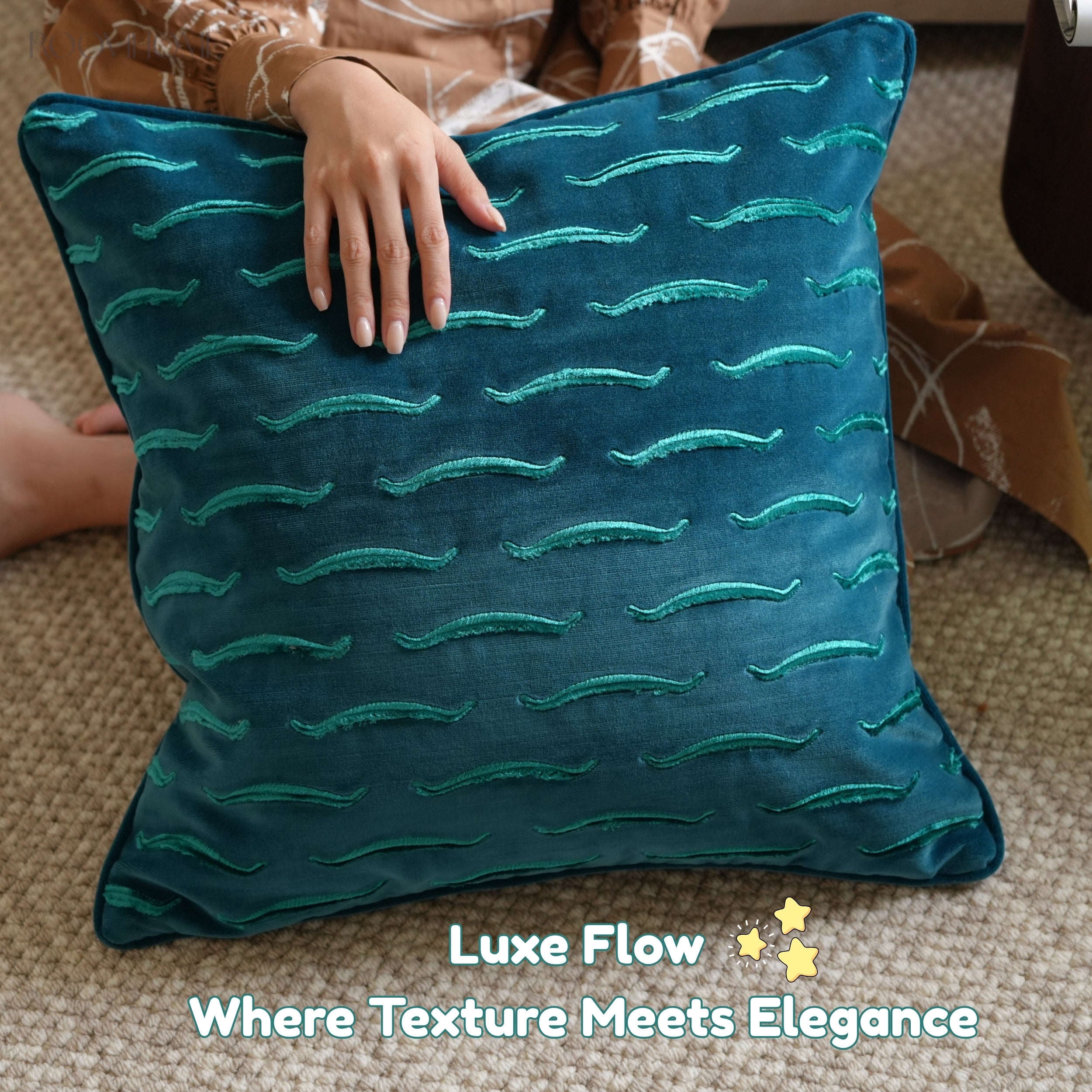 Luxe Flow Modern Curve Pattern Embroidery Velvet Cushions